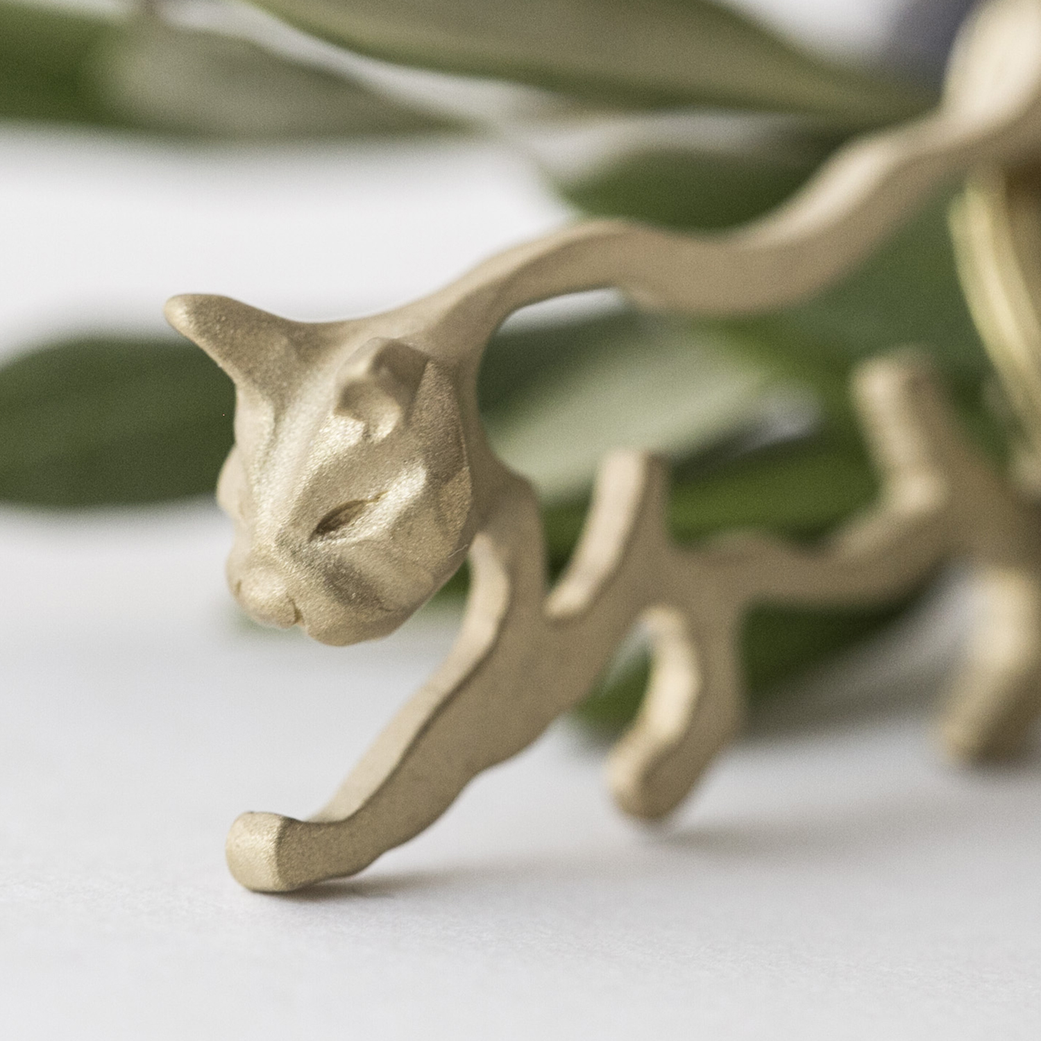 PROOF OF GUILD/EZA animal -10年後が楽しみな、猫の真鍮キーリング