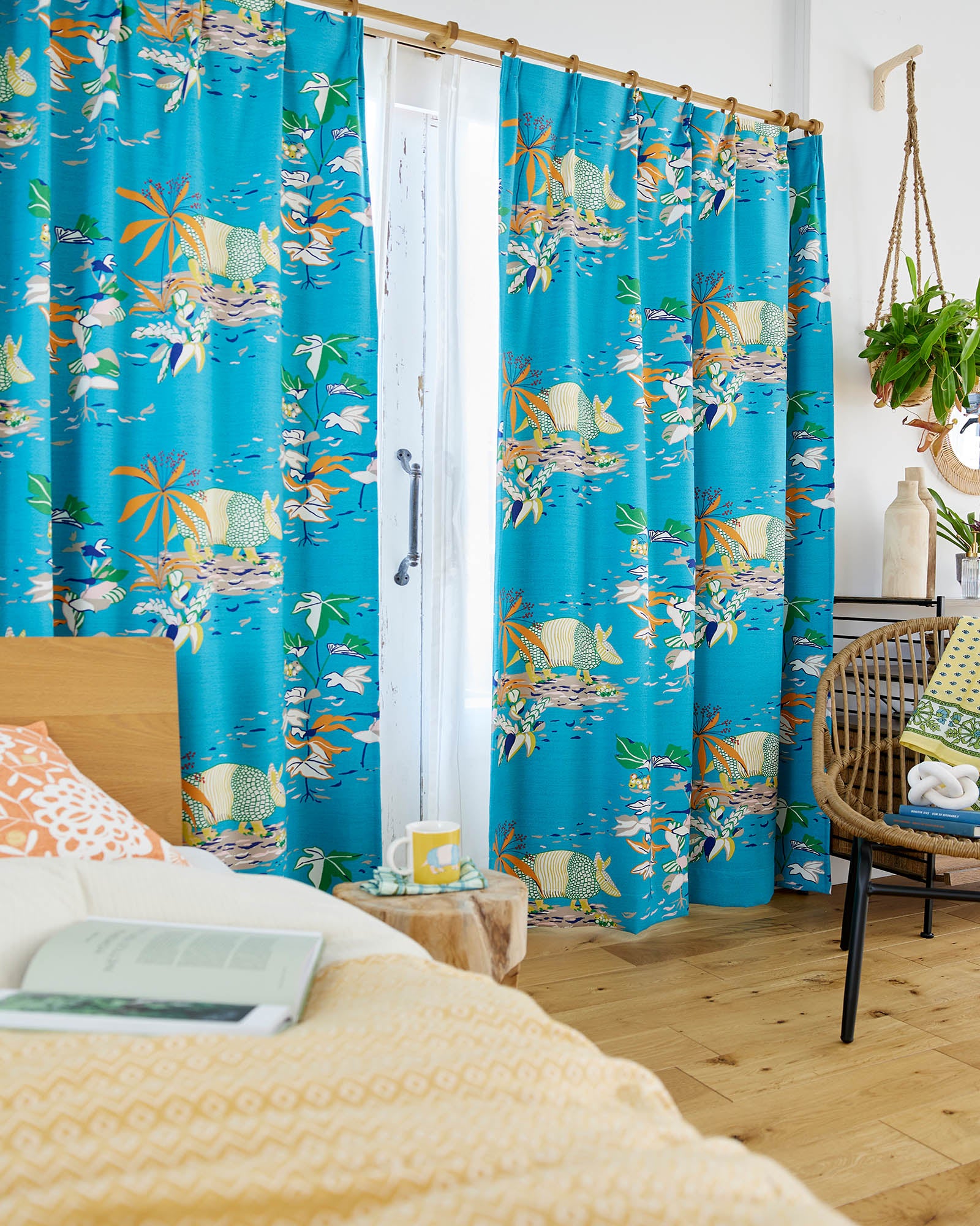 V-1373 (ARUKU ARMADILLO / アルクアルマジロ)｜株式会社スミノエ