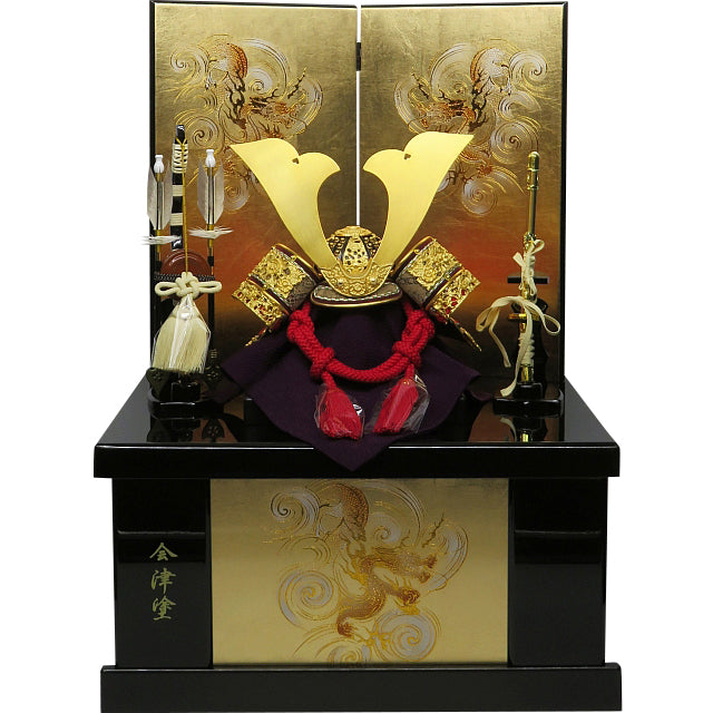 純金箔押大鍬兜 10号 正絹赤糸縅 会津塗双龍収納飾 – スガ人形店