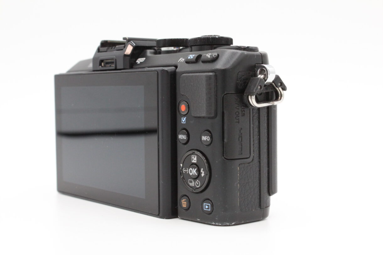 良品】OLYMPUS オリンパス PEN E-PL7 ボディ ブラック ミラーレス一眼