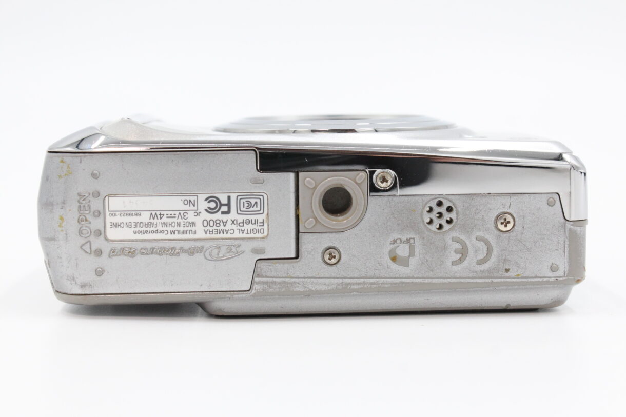 良品】FUJIFILM 富士フイルム デジタルカメラ FinePix