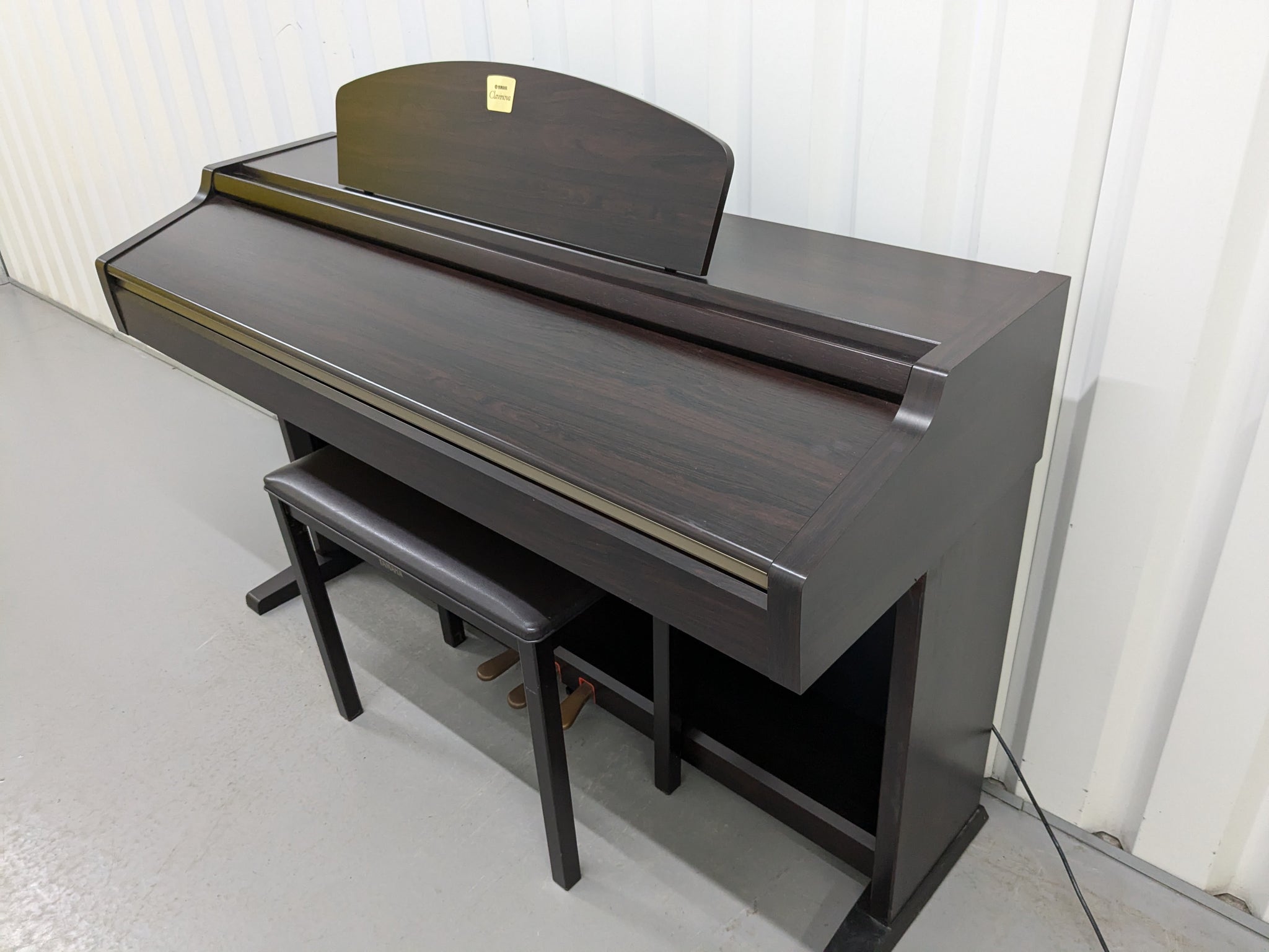 Yamaha Clavinova CLP-930 Digital Piano and stool in dark rosewood