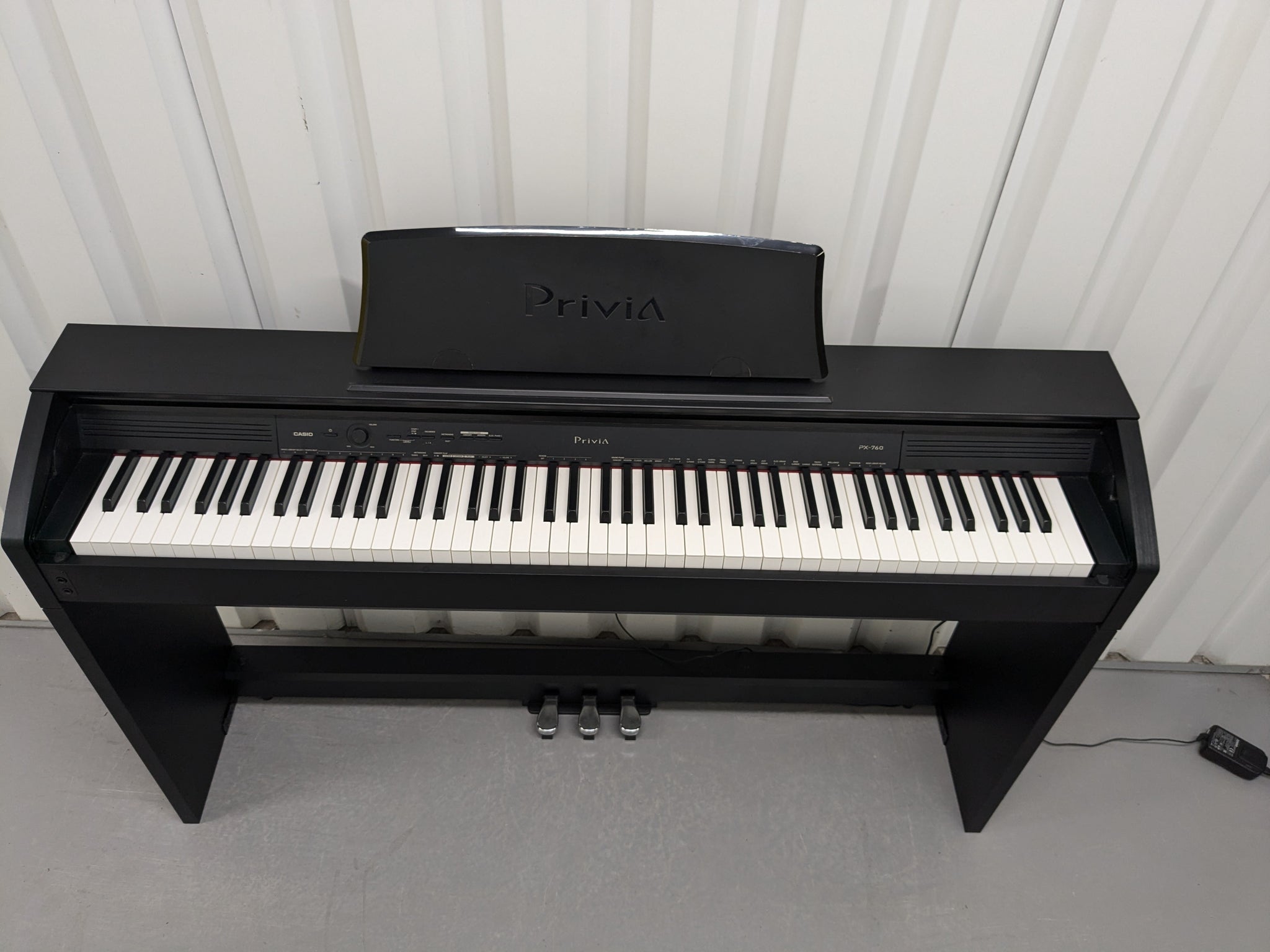 Casio Privia PX-760 Slim Digital Piano slim in satin black stock
