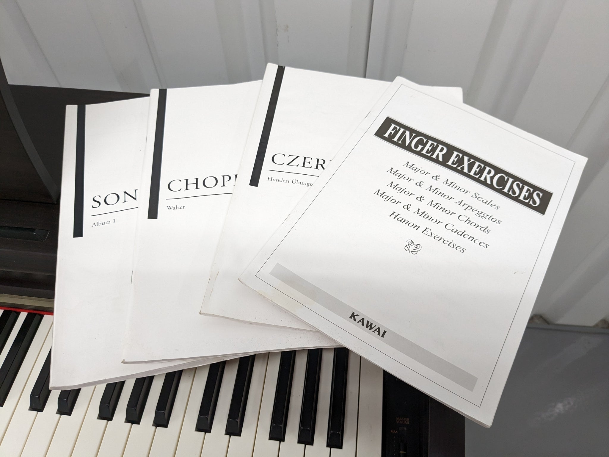 Kawai digital piano CN24 In Dark Rosewood Finish stock number