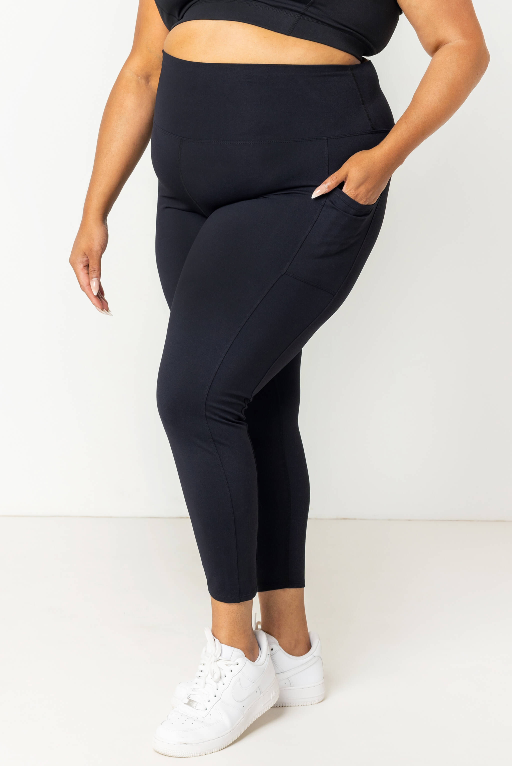 Plus Size Pocket 7/8 Leggings - Black | Superfit Hero
