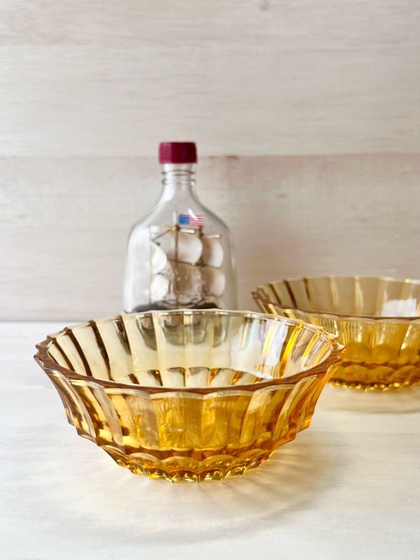 アンバーガラス 放射線ガラス器 小鉢 サラダに。1個