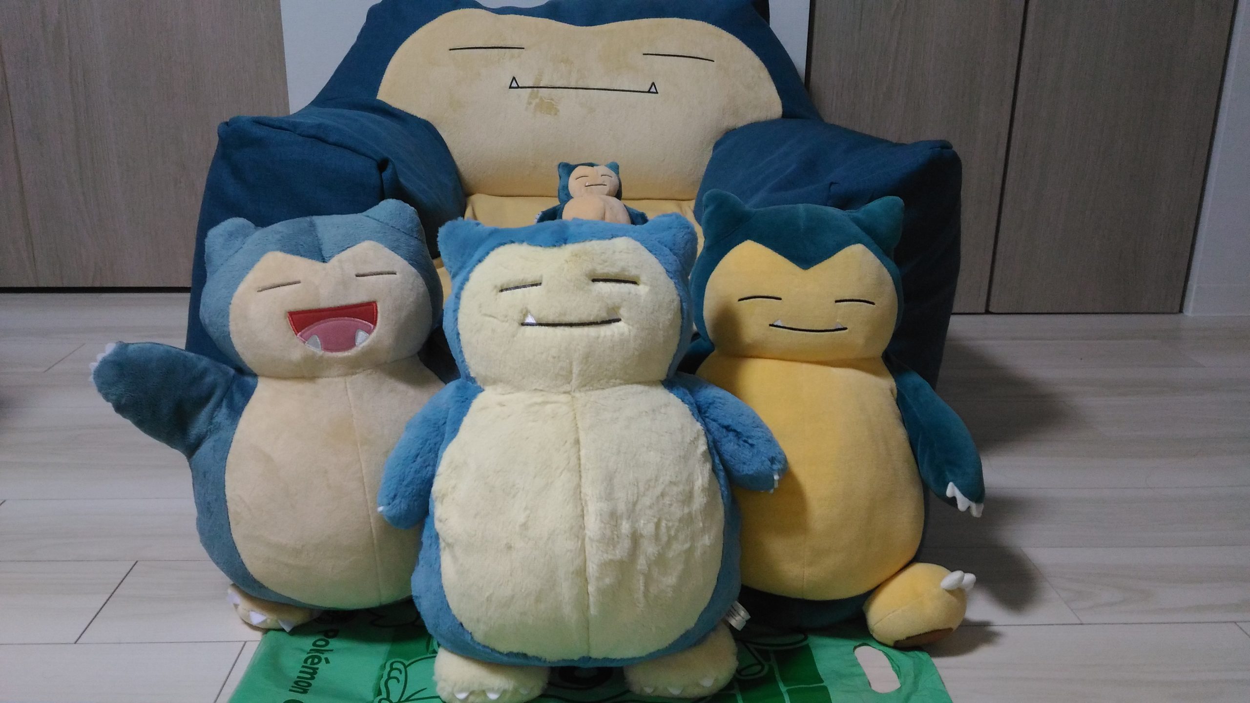 ふわふわ抱きぬいぐるみ カビゴン ポケモンセンター ふわふわ抱き